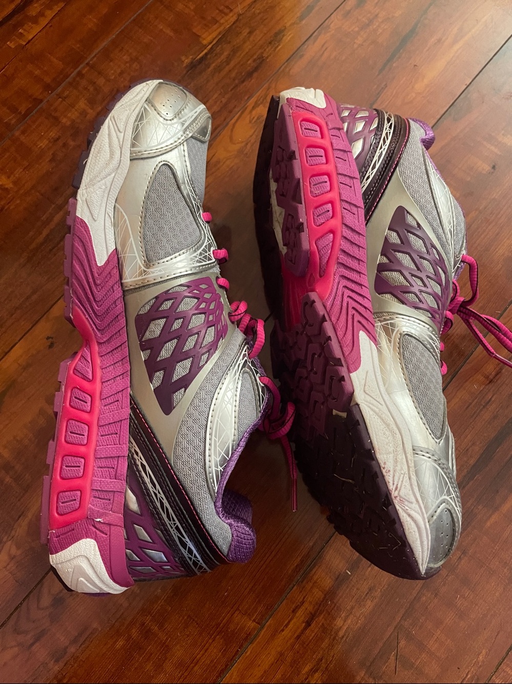 New Balance  1340v2  Silver Purple Pink Athletic Running Shoes womens 10.5 ecu - Picture 3 of 5